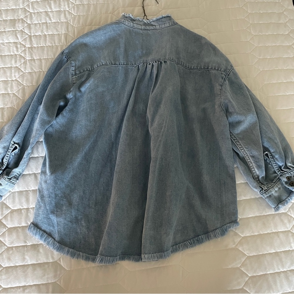 Anthropologie Frayed Chambray Henley S​mall - Picture 6 of 8
